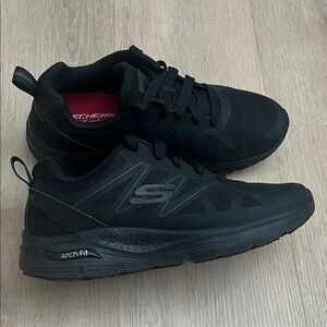 Skechers Men's Black Arch Fit Sneakers